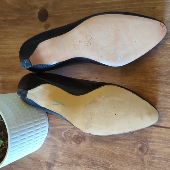 Celebrity Handmade VINTAGE Black Snakeskin Heels Made in Canada - Picture 4 of 6